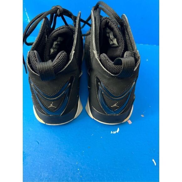 Jordan True Flight Black White Gold Style 342964-026 Release 2016 Size 10 Rare - Picture 6 of 6